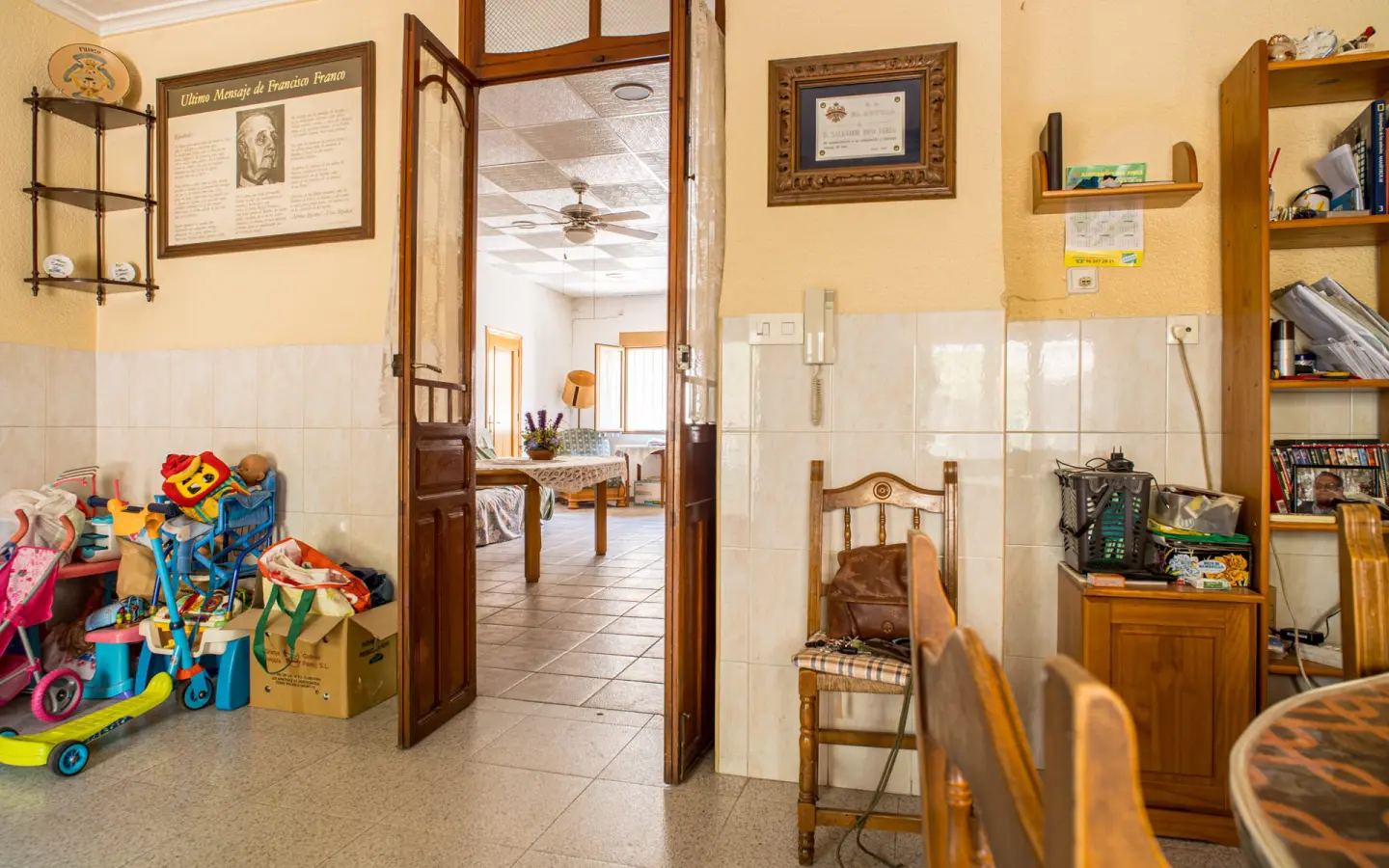 5-bedroom Townhouse In Pinoso, Spain (326 M²)
