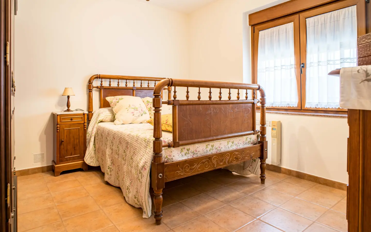 Townhouse Of 292 M² With Features In Pinoso, Spain