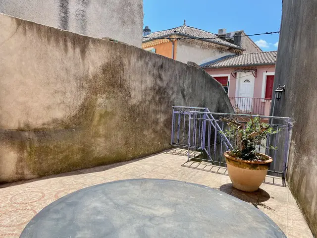 House Of 60 M² In Bedarieux, France