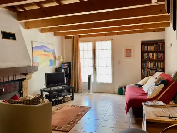 2-bedroom House In Bedarieux, France (60 M²)