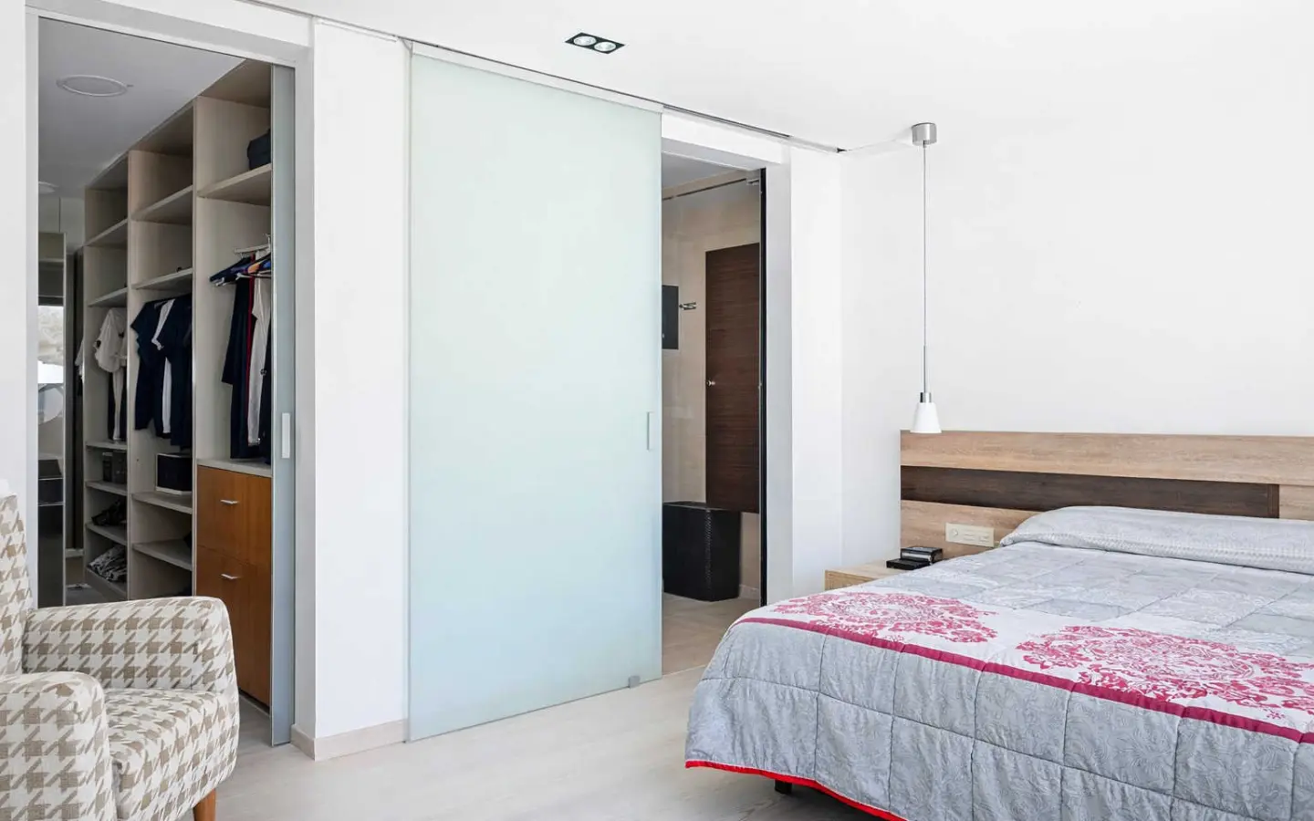 Townhouse Of 544 M² With Features In Pinoso, Spain