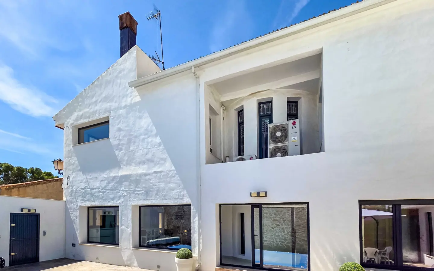 Townhouse Of 544 M² With Features In Pinoso, Spain