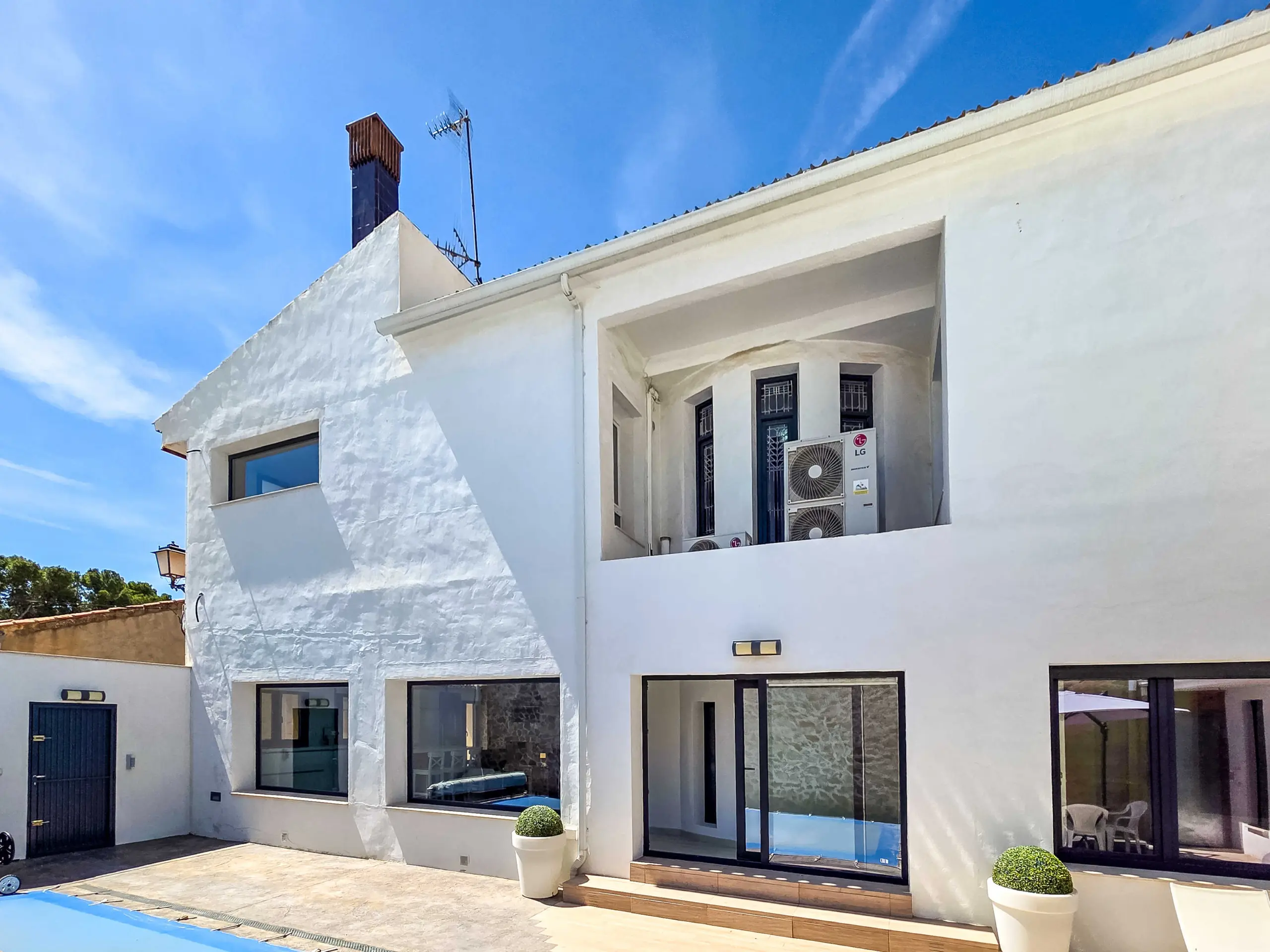 Townhouse Of 544 M² With Features In Pinoso, Spain