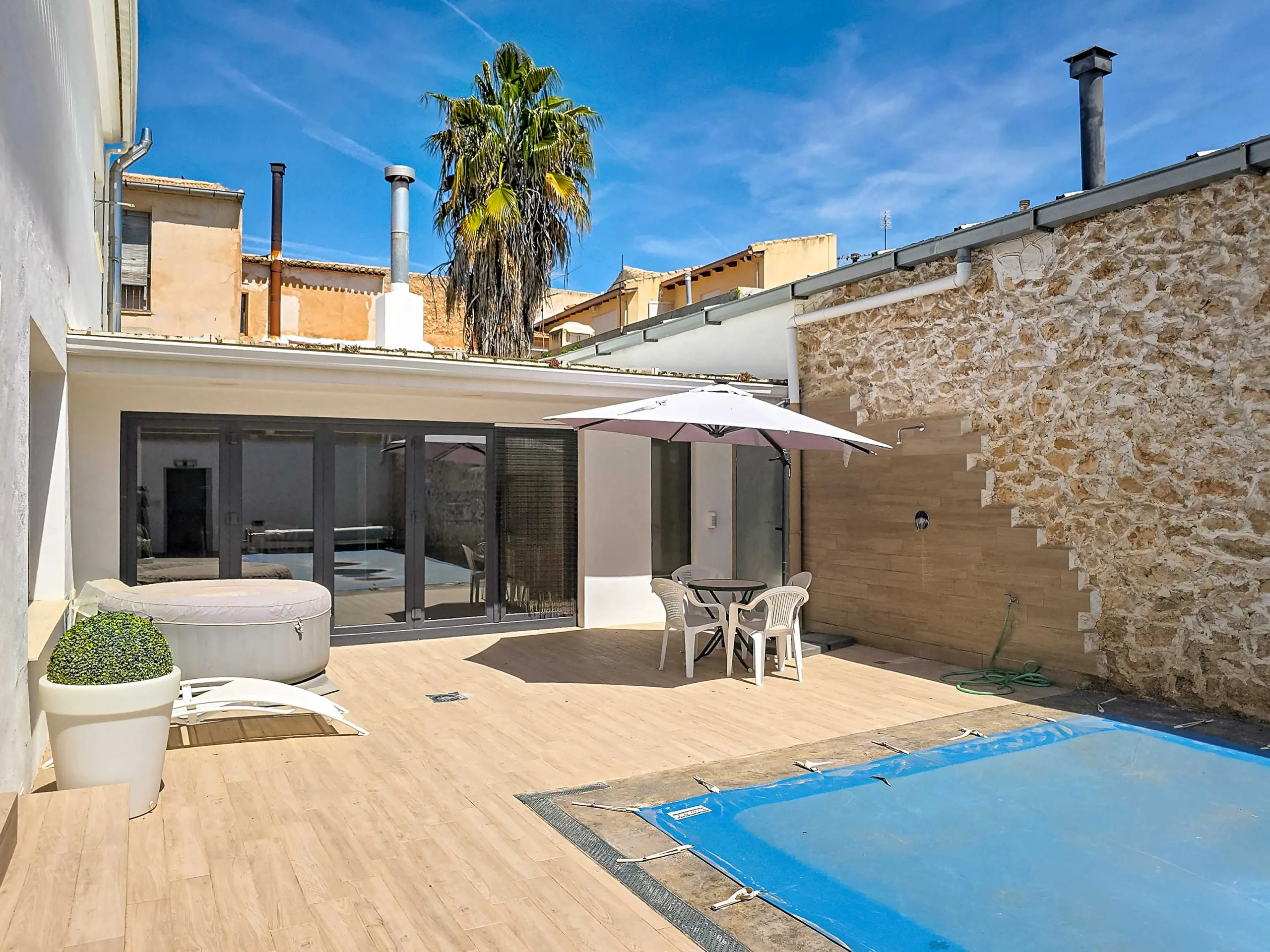 Townhouse Of 544 M² With Features In Pinoso, Spain