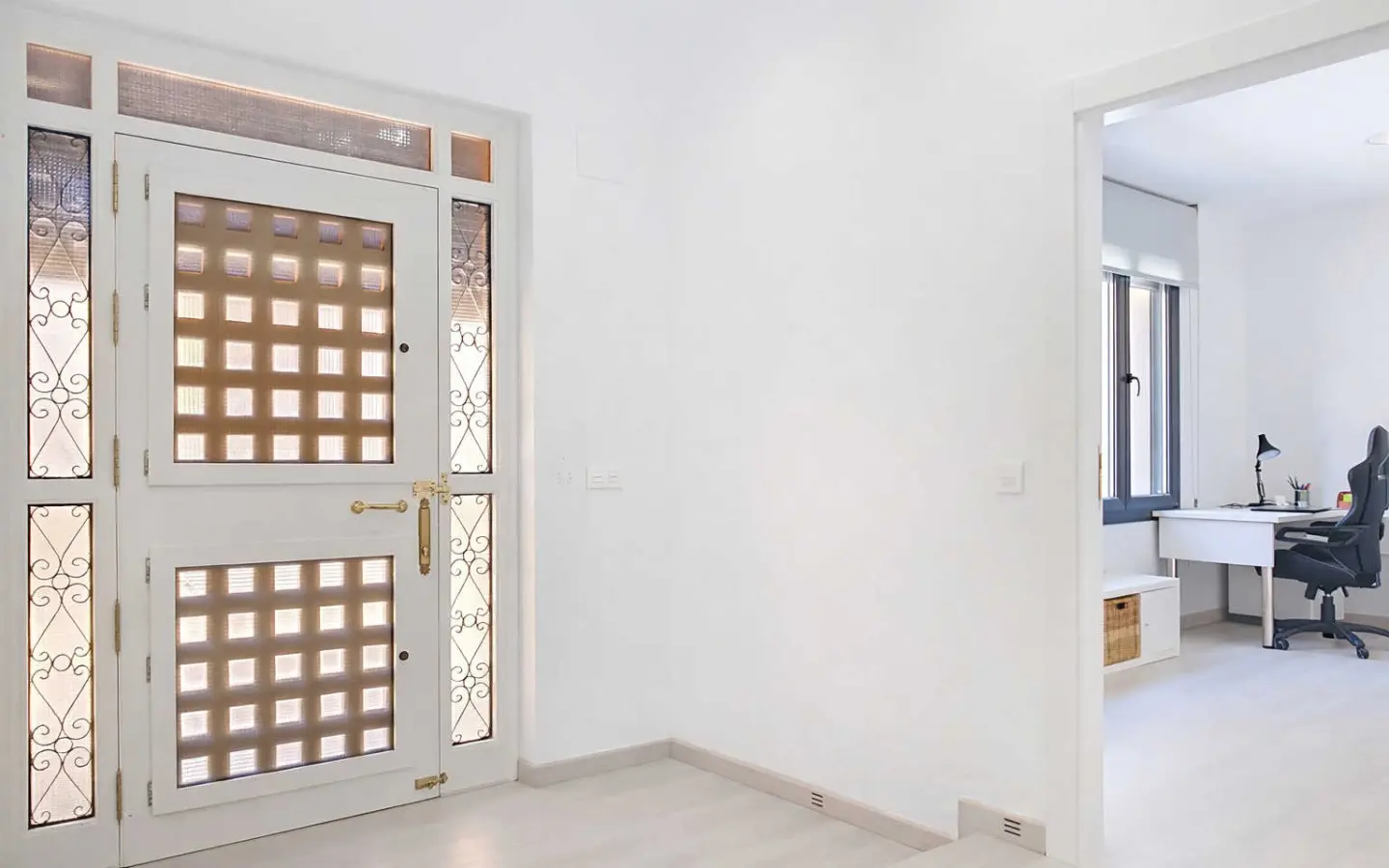 Townhouse Of 544 M² With Features In Pinoso, Spain