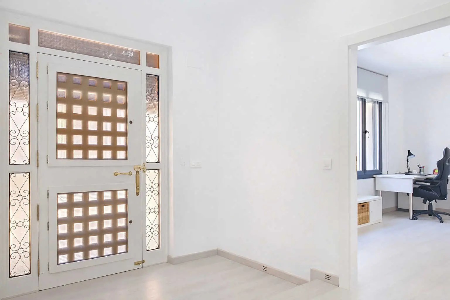 Townhouse Of 544 M² With Features In Pinoso, Spain