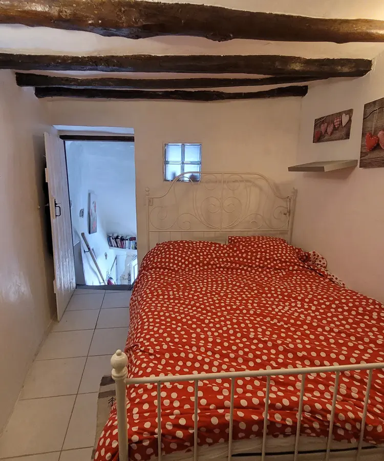 2-bedroom House In Saint Genies De Fontedit, France (90 M²)