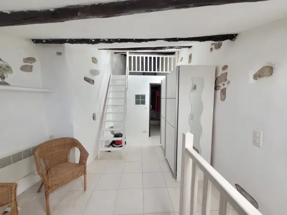 2-bedroom House In Saint Genies De Fontedit, France (90 M²)
