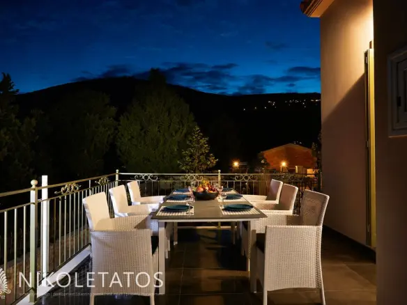Villa Of 1300 M² With Sea View In Greece