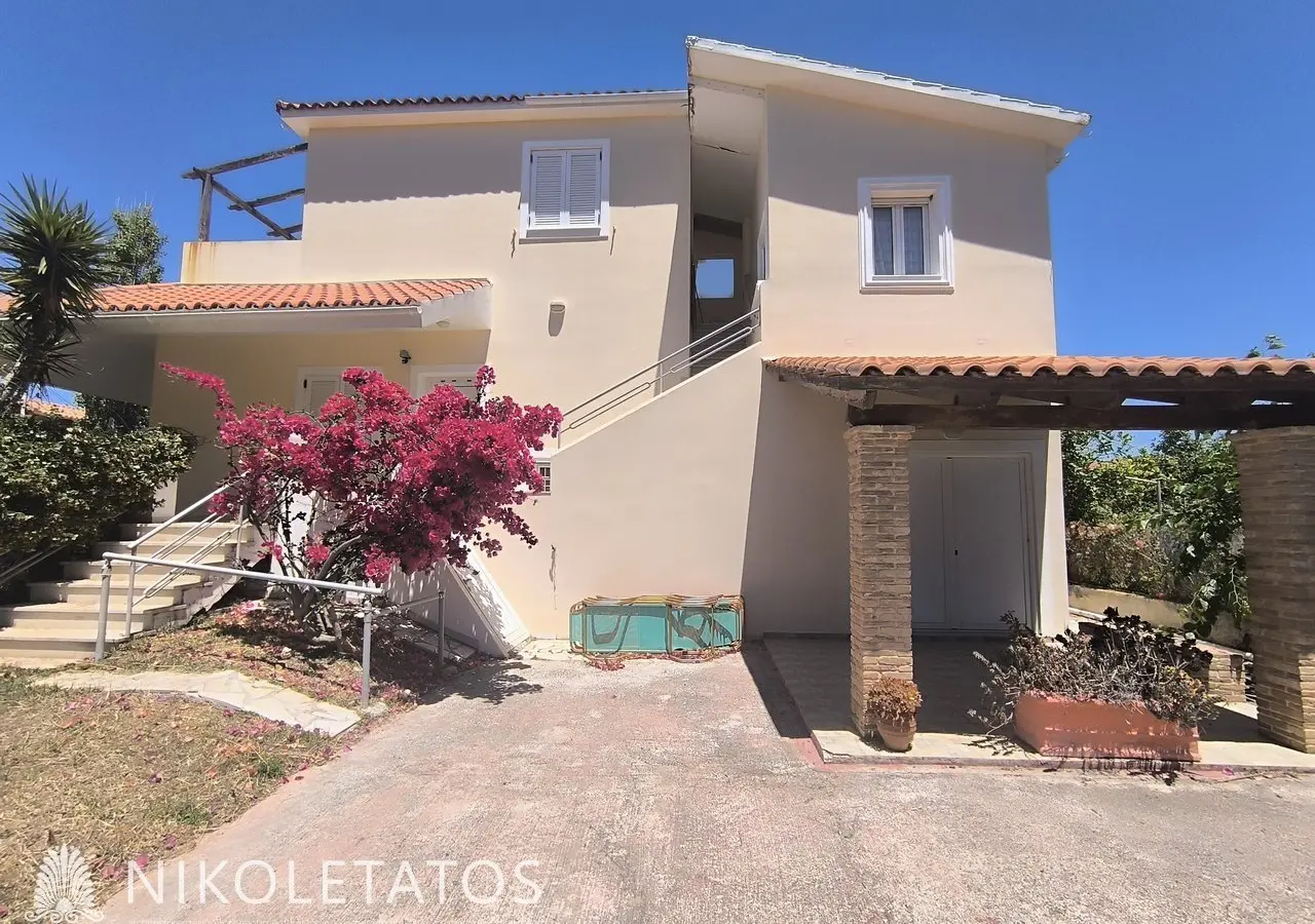 House Of 120 M² With Garden In Svoronata, Greece