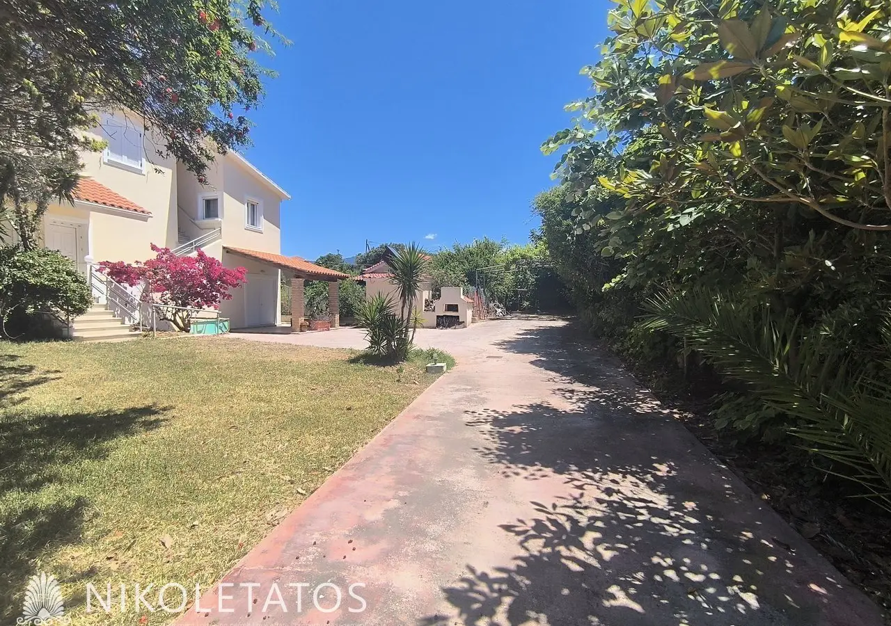 House Of 120 M² With Garden In Svoronata, Greece
