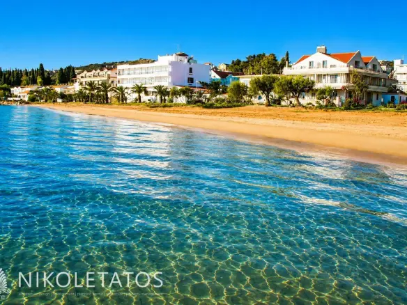 Commercial Property Of 120 M² In Lixouri, Greece