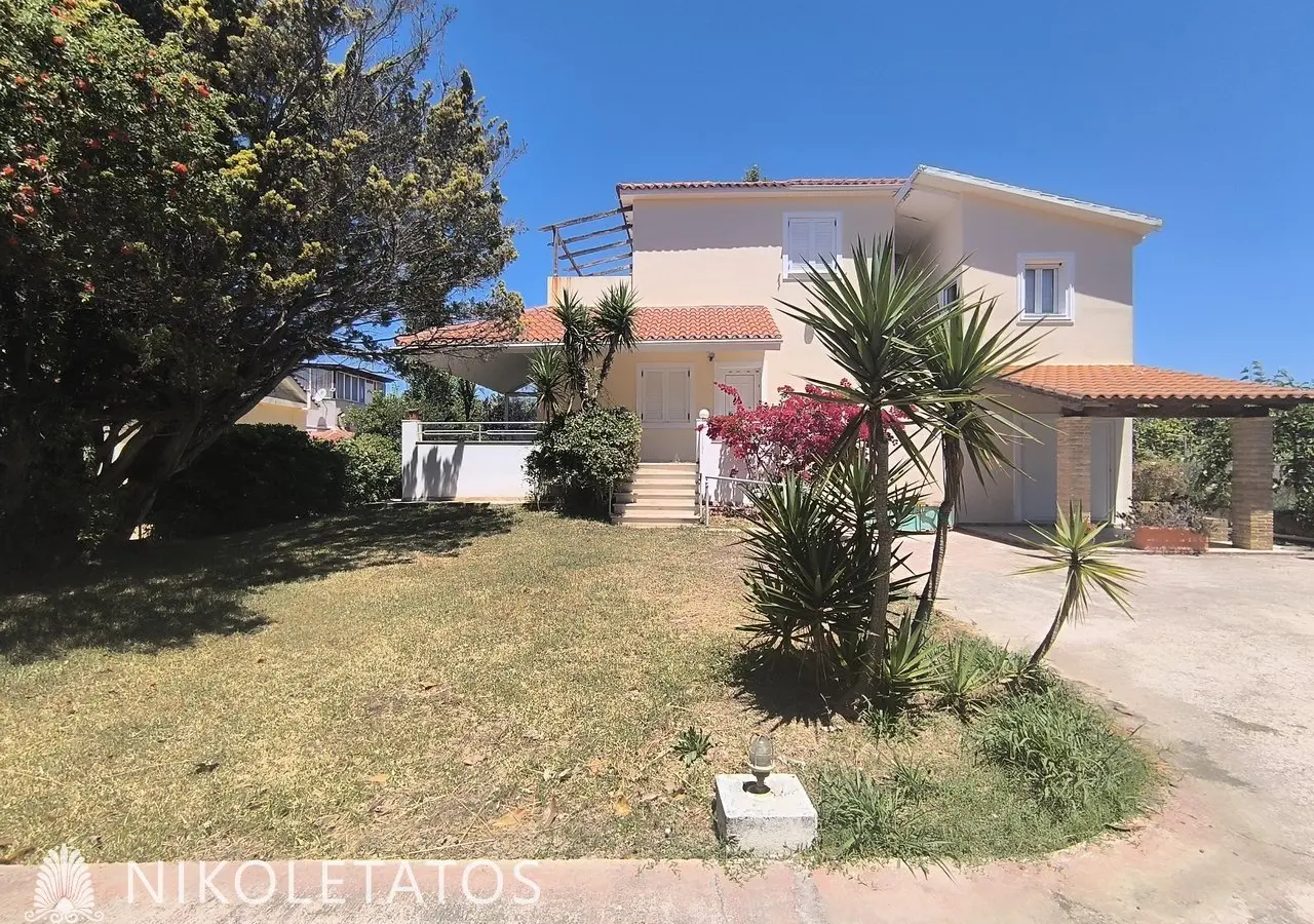 House Of 120 M² With Garden In Svoronata, Greece