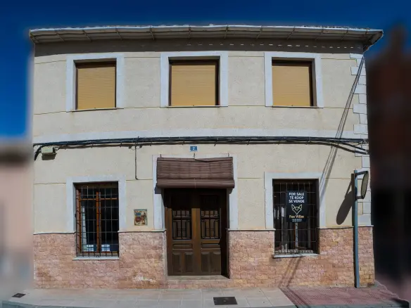 Townhouse Of 262 M² In Pinoso, Spain
