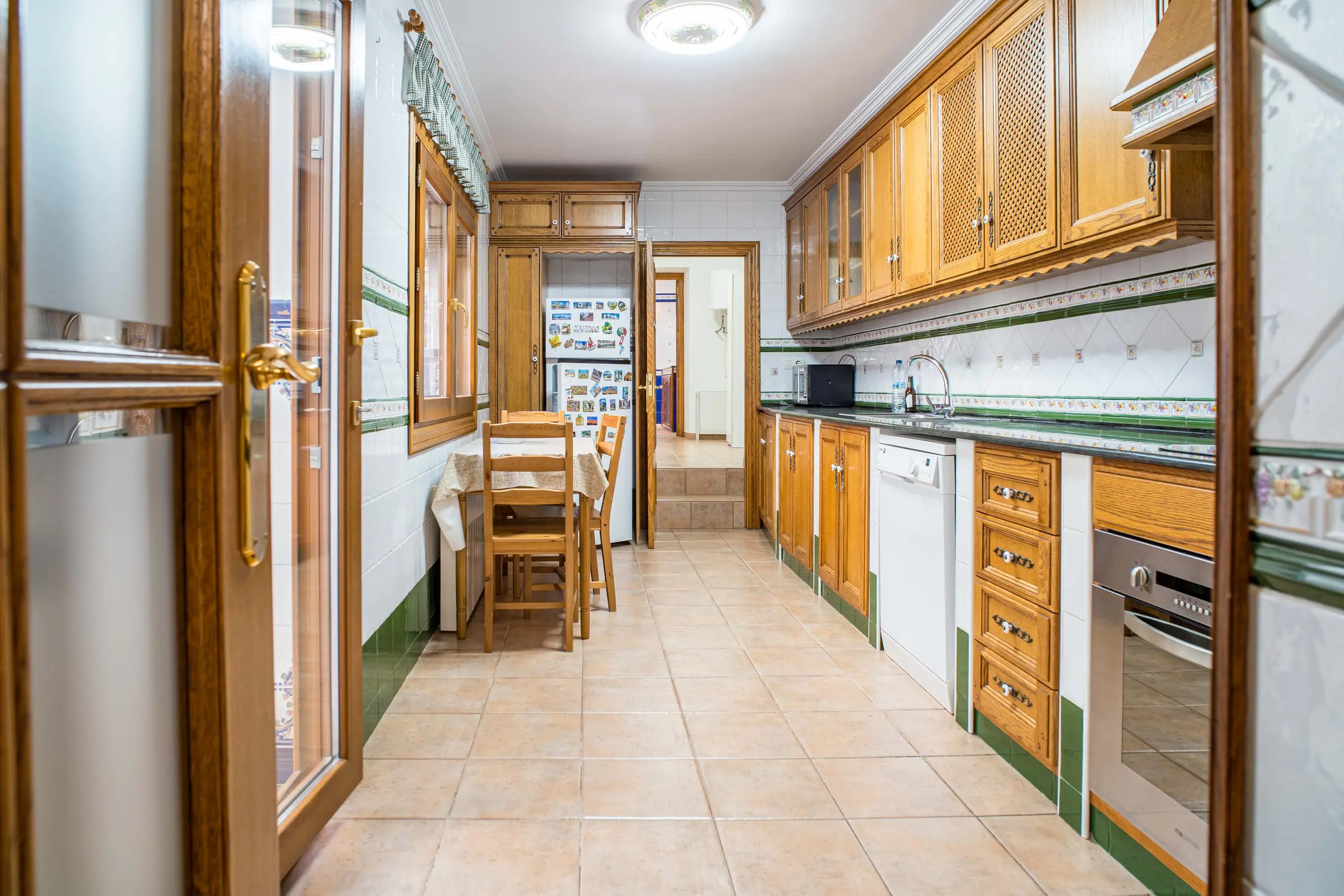 Townhouse Of 292 M² With Features In Pinoso, Spain
