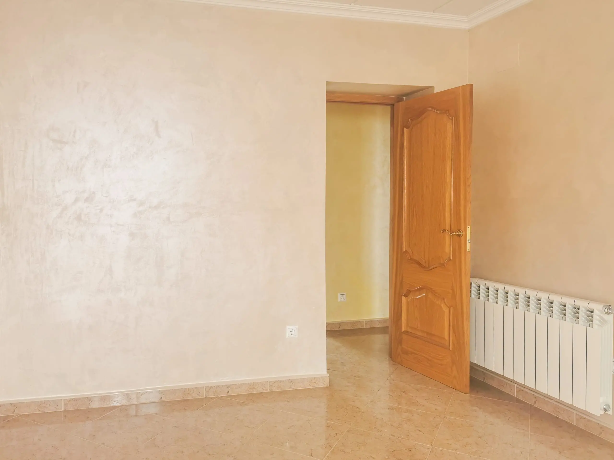 Townhouse Of 118 M² In Alguena, Spain