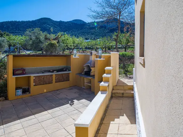 3-bedroom Detached Villa In La Zarza, Spain (222 M²)