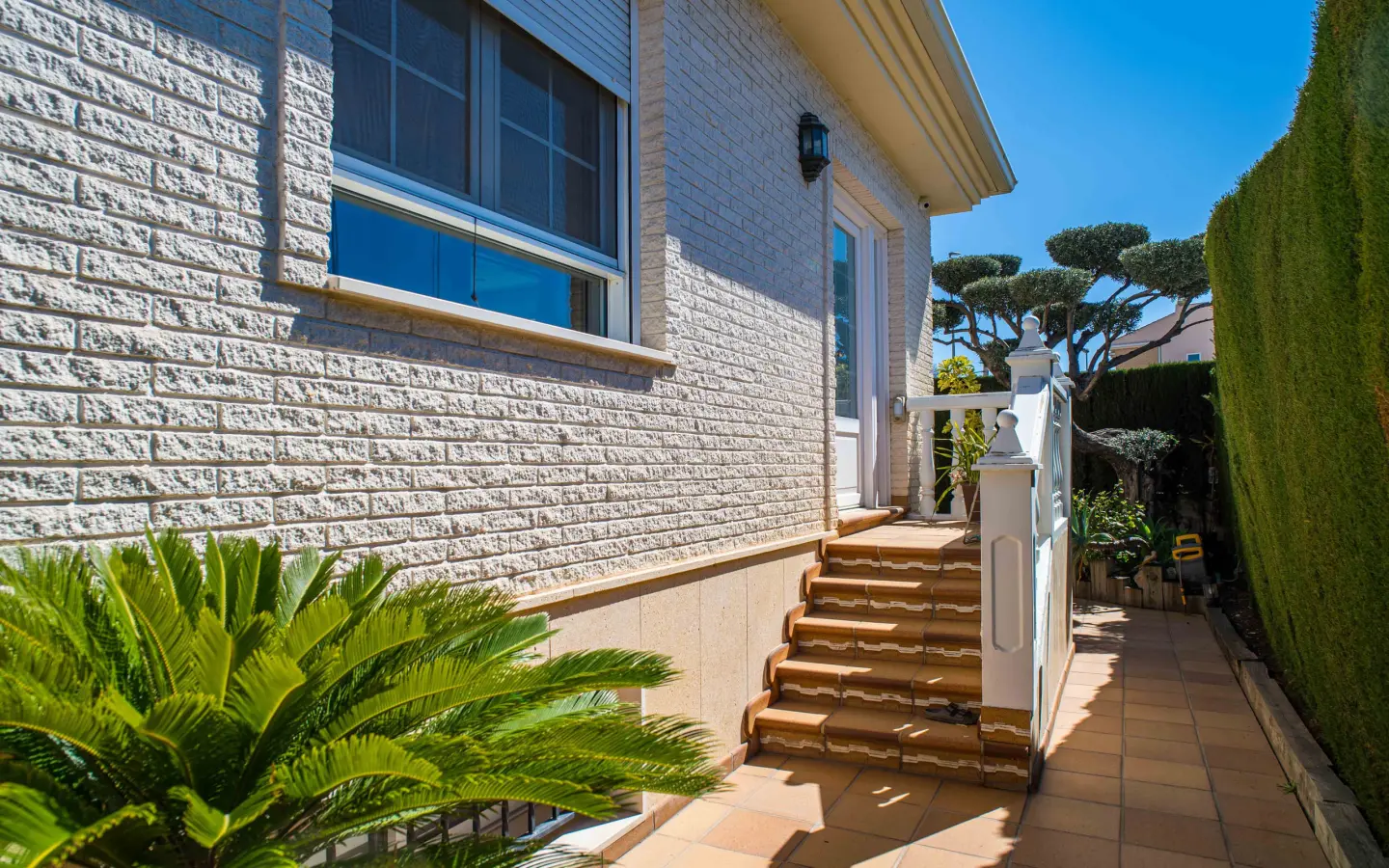 4-bedroom Detached Villa In Elda, Spain (258 M²)