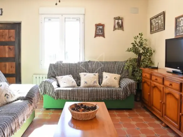 4-bedroom Country House In Jumilla, Spain (160 M²)