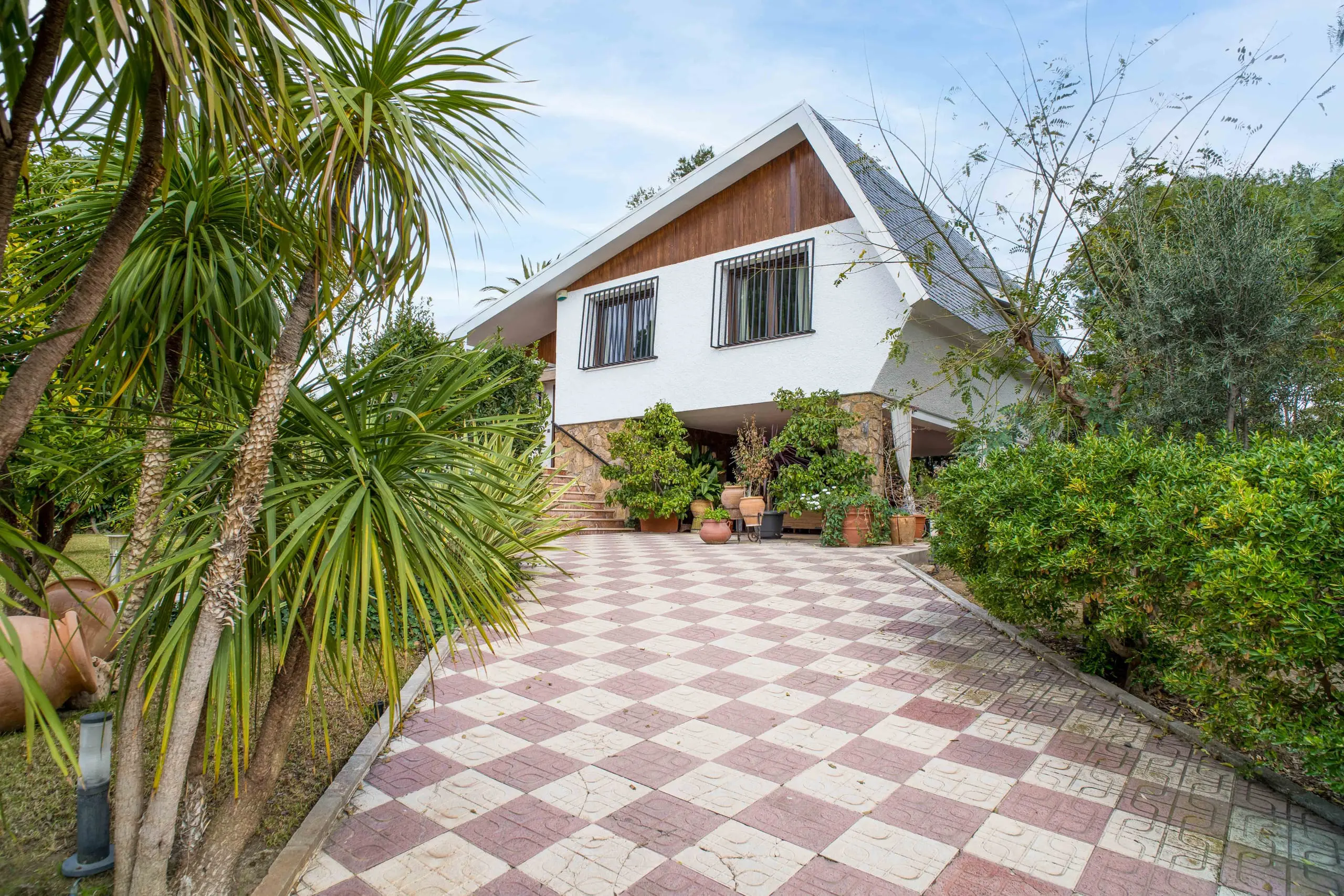 Detached Villa Of 381 M² In Petrer, Spain
