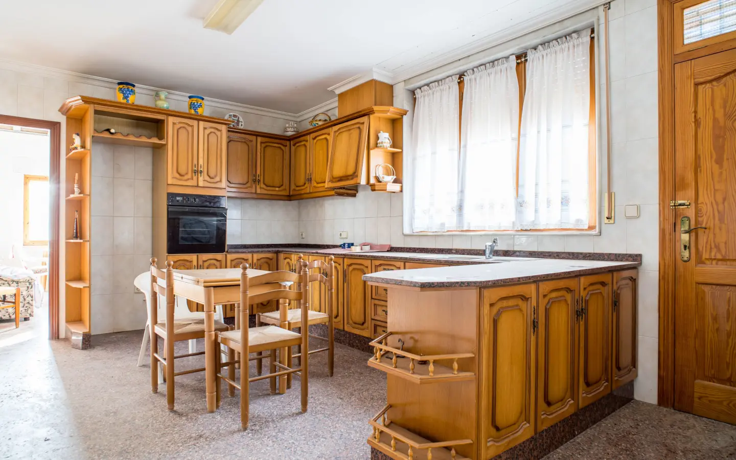 Country House Of 1018 M² In Monovar, Spain
