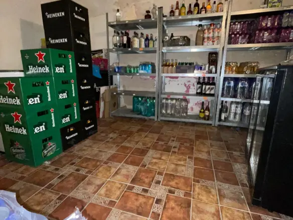 Commercial In Pinoso, Spain (160 M²)