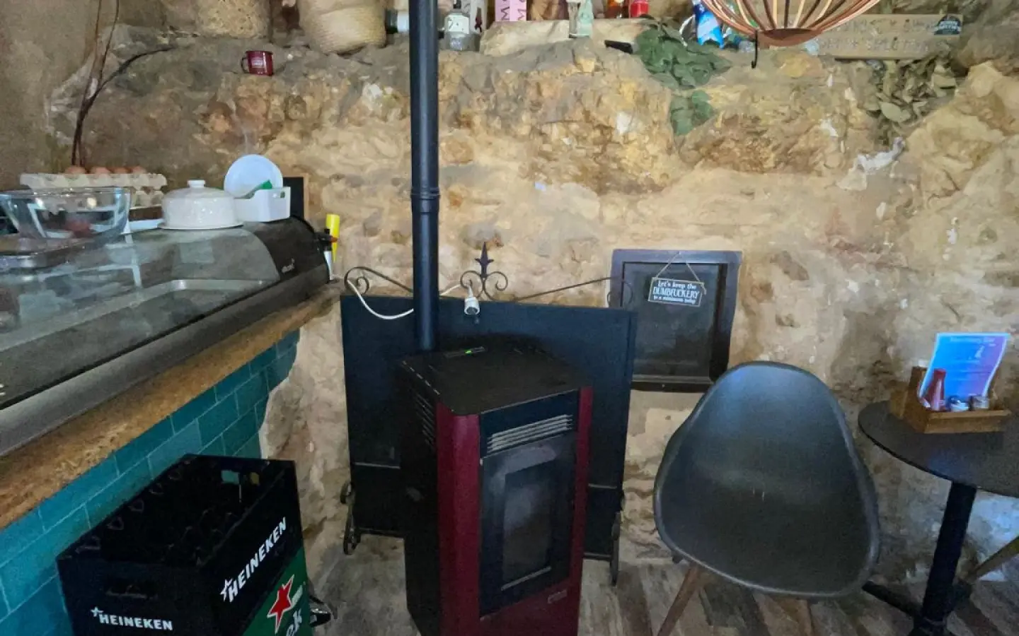 Commercial In Pinoso, Spain (160 M²)