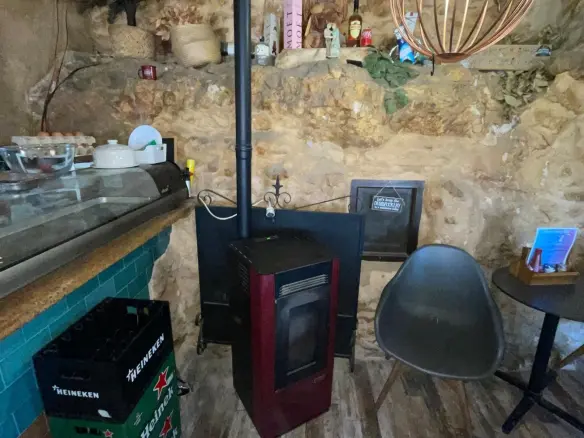 Commercial In Pinoso, Spain (160 M²)