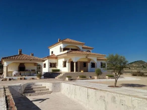 Country House Of 309 M² In Pinoso, Spain