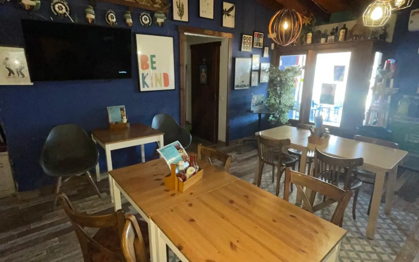 Commercial In Pinoso, Spain (160 M²)