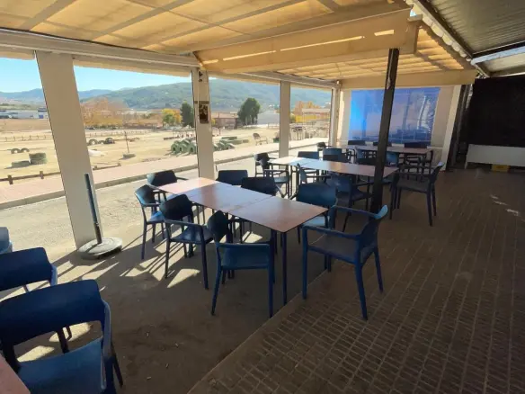 Commercial In Pinoso, Spain (160 M²)