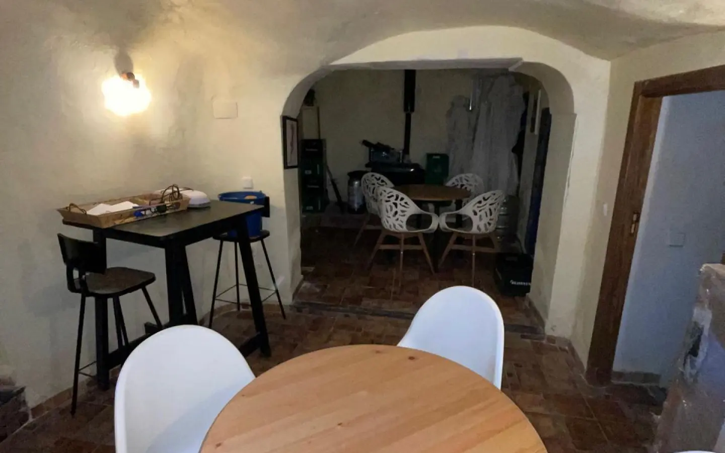 Commercial In Pinoso, Spain (160 M²)