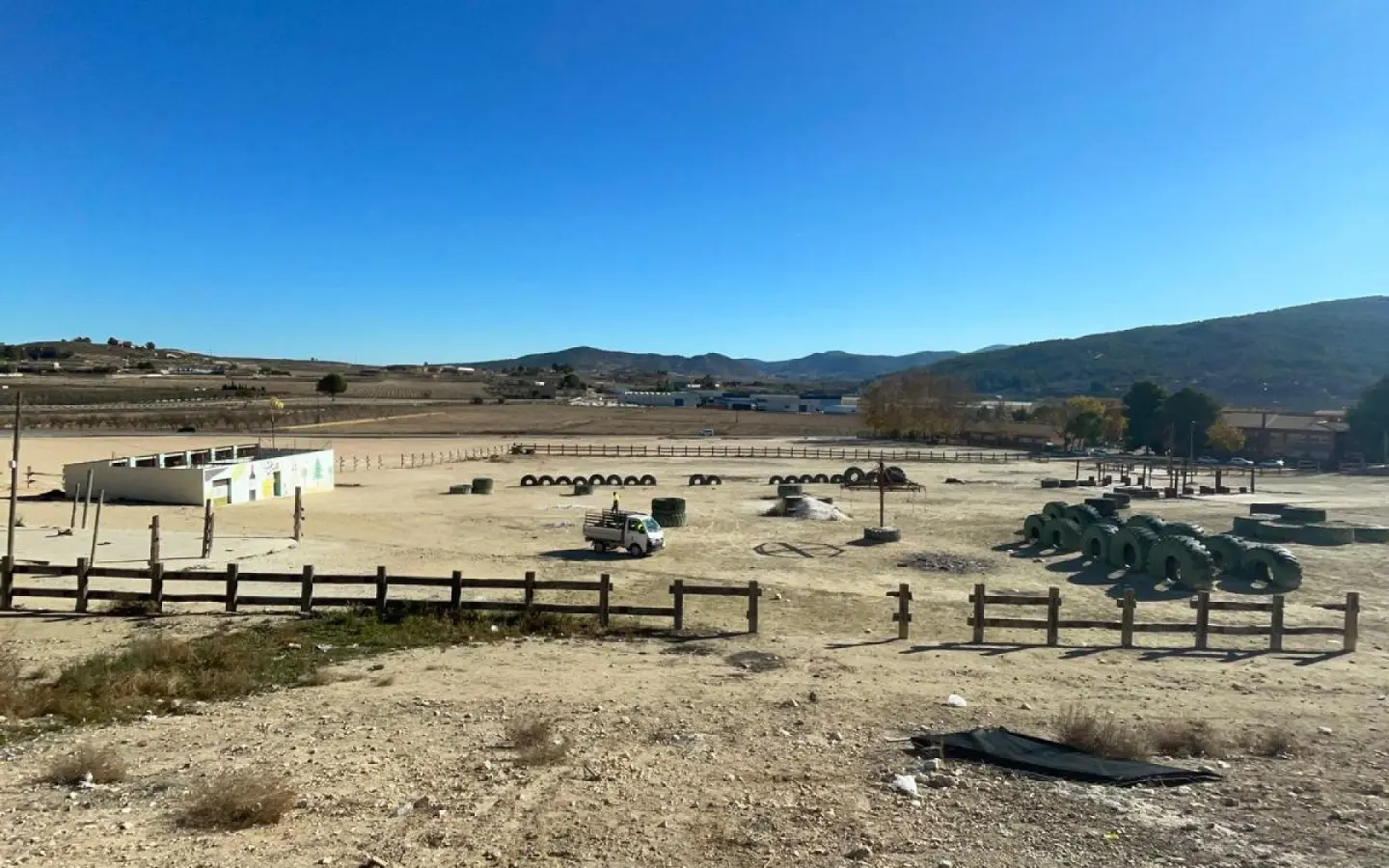 Commercial In Pinoso, Spain (160 M²)