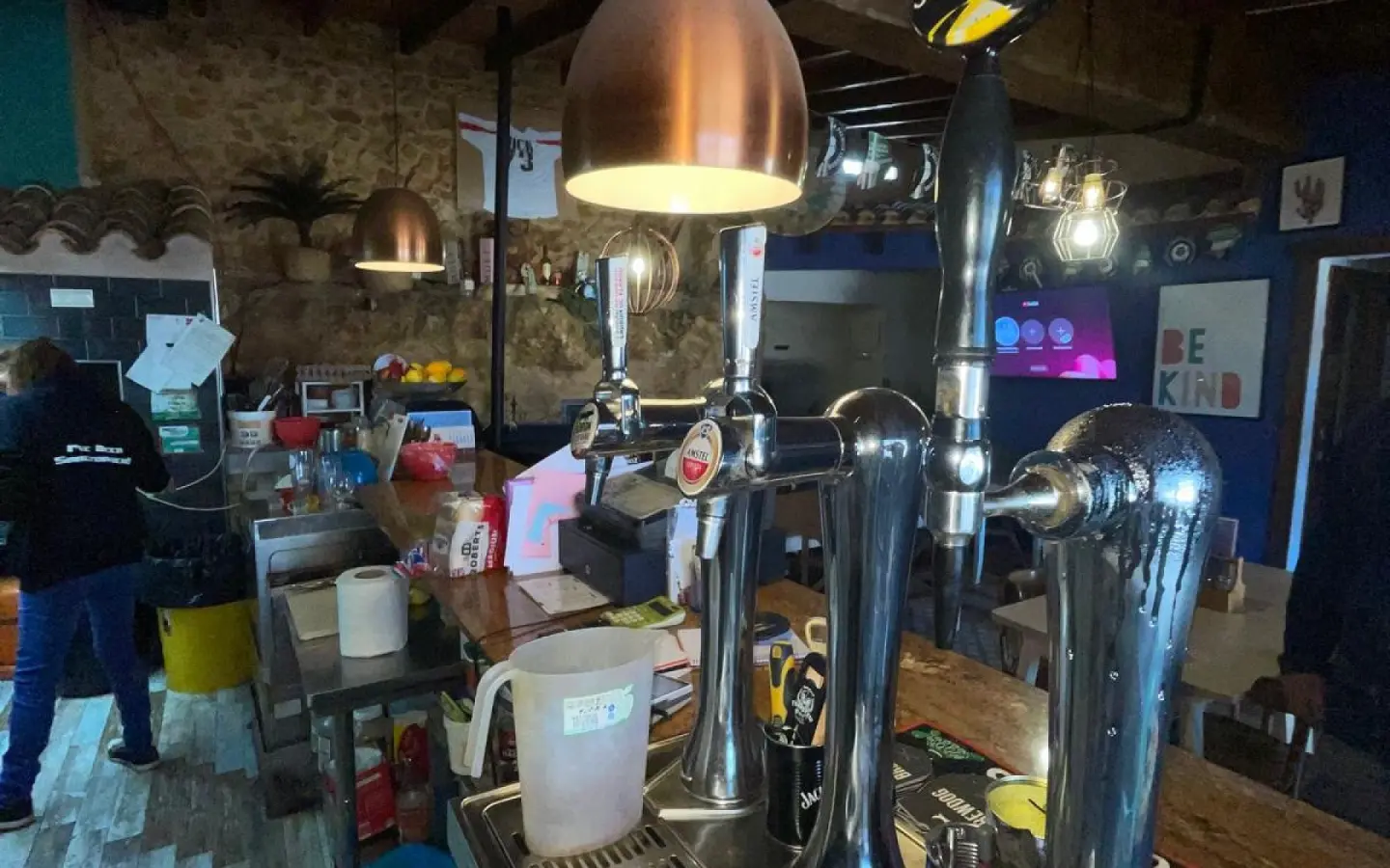 Commercial In Pinoso, Spain (160 M²)