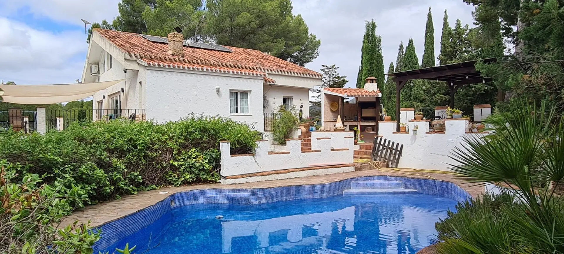 Country House Of 400 M² In Sax, Spain