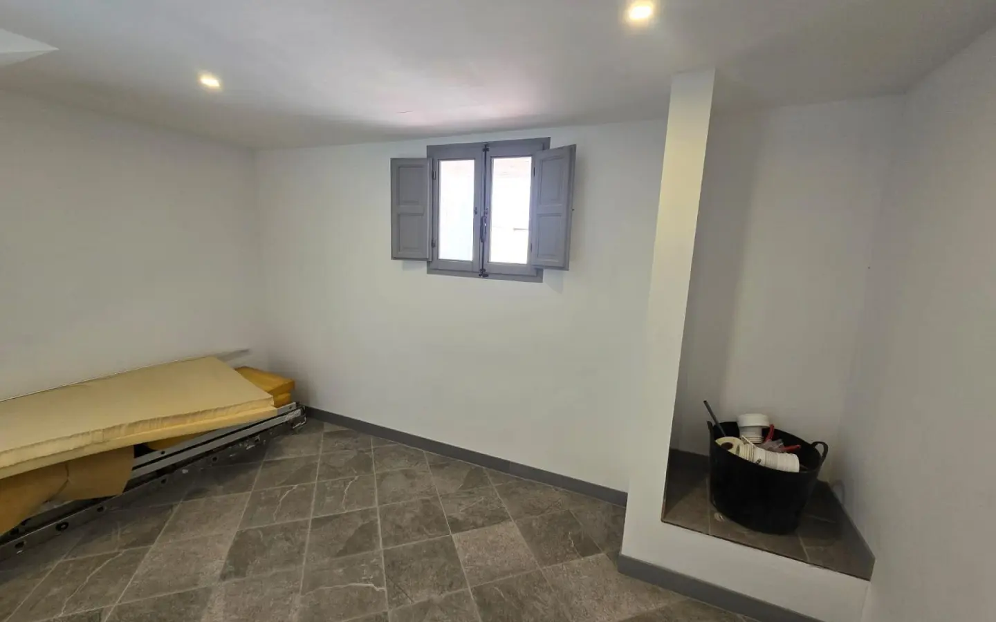 Townhouse Of 72 M² In Sax