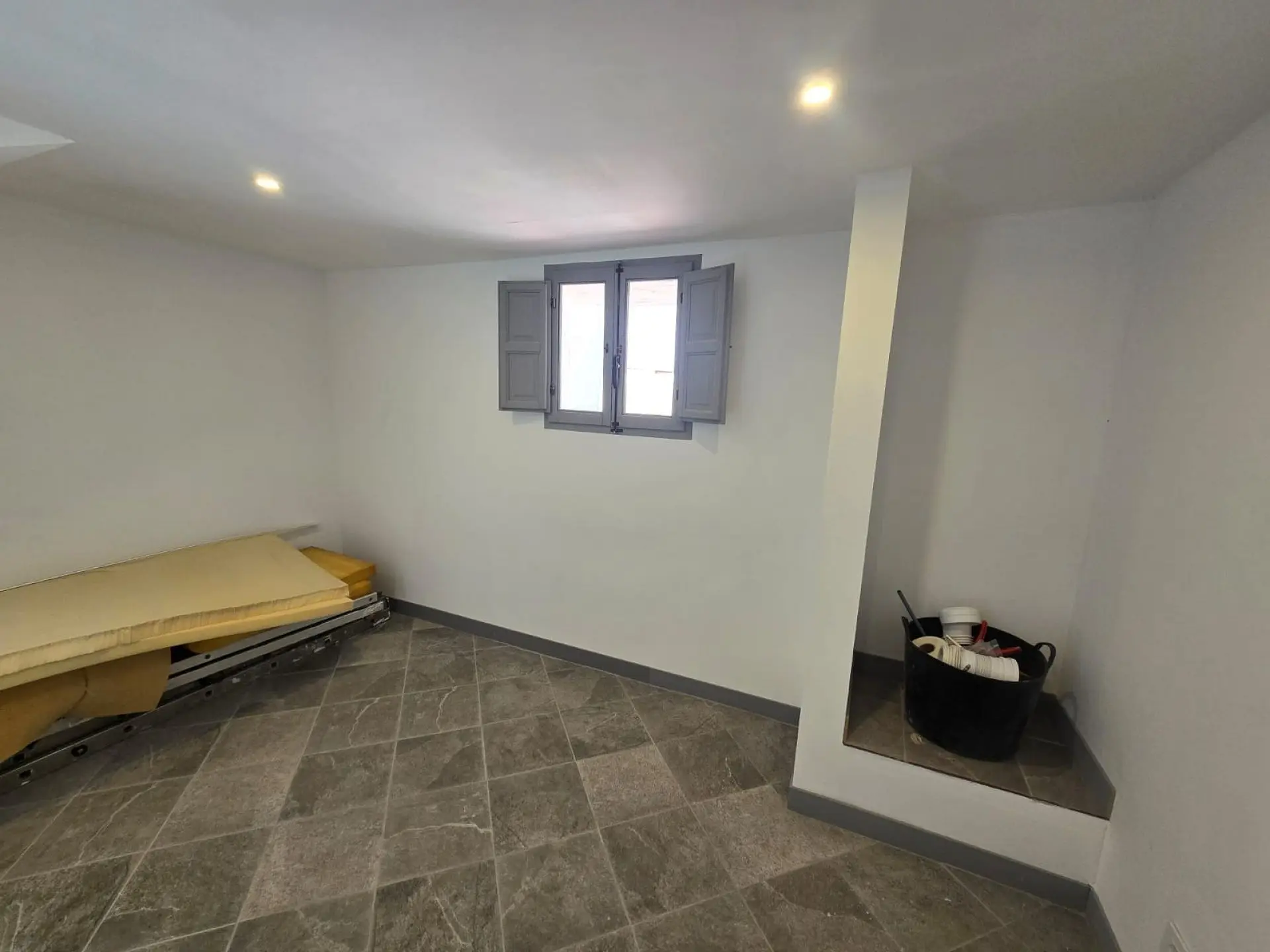 Townhouse Of 72 M² In Sax