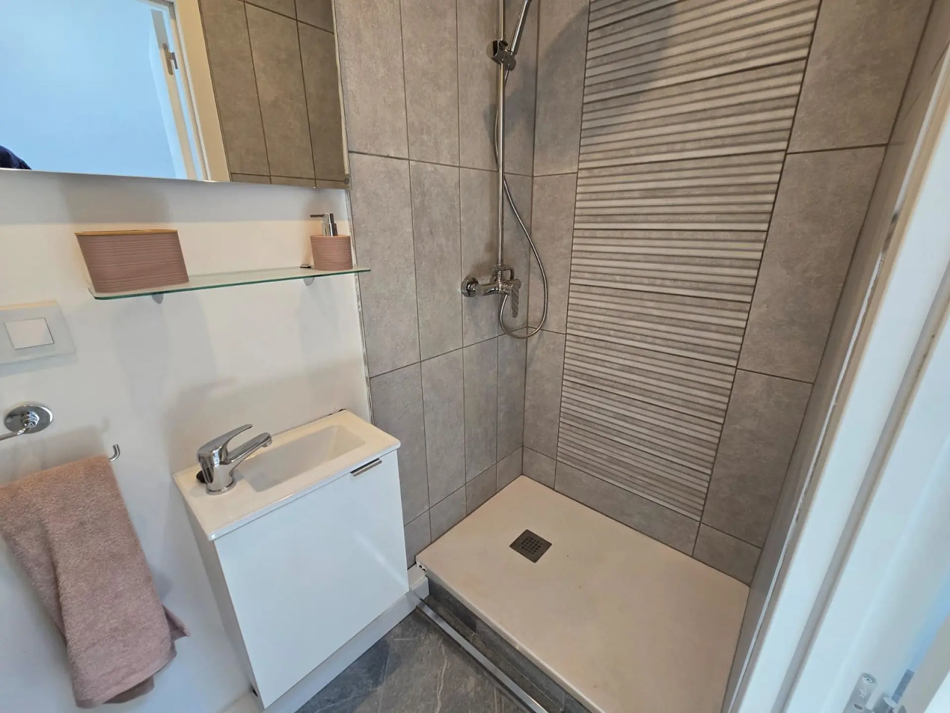 Townhouse Of 72 M² In Sax