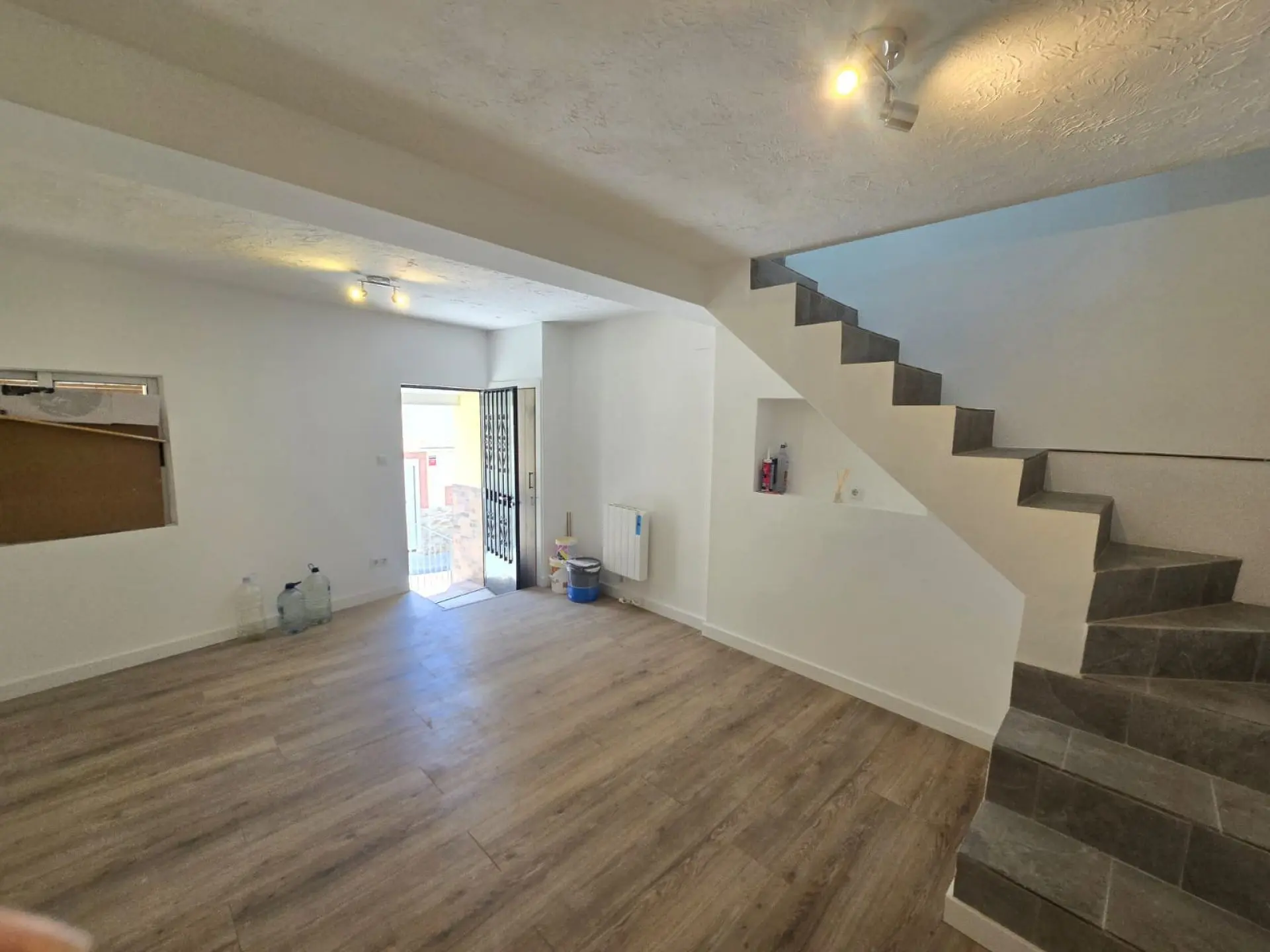 Townhouse Of 72 M² In Sax
