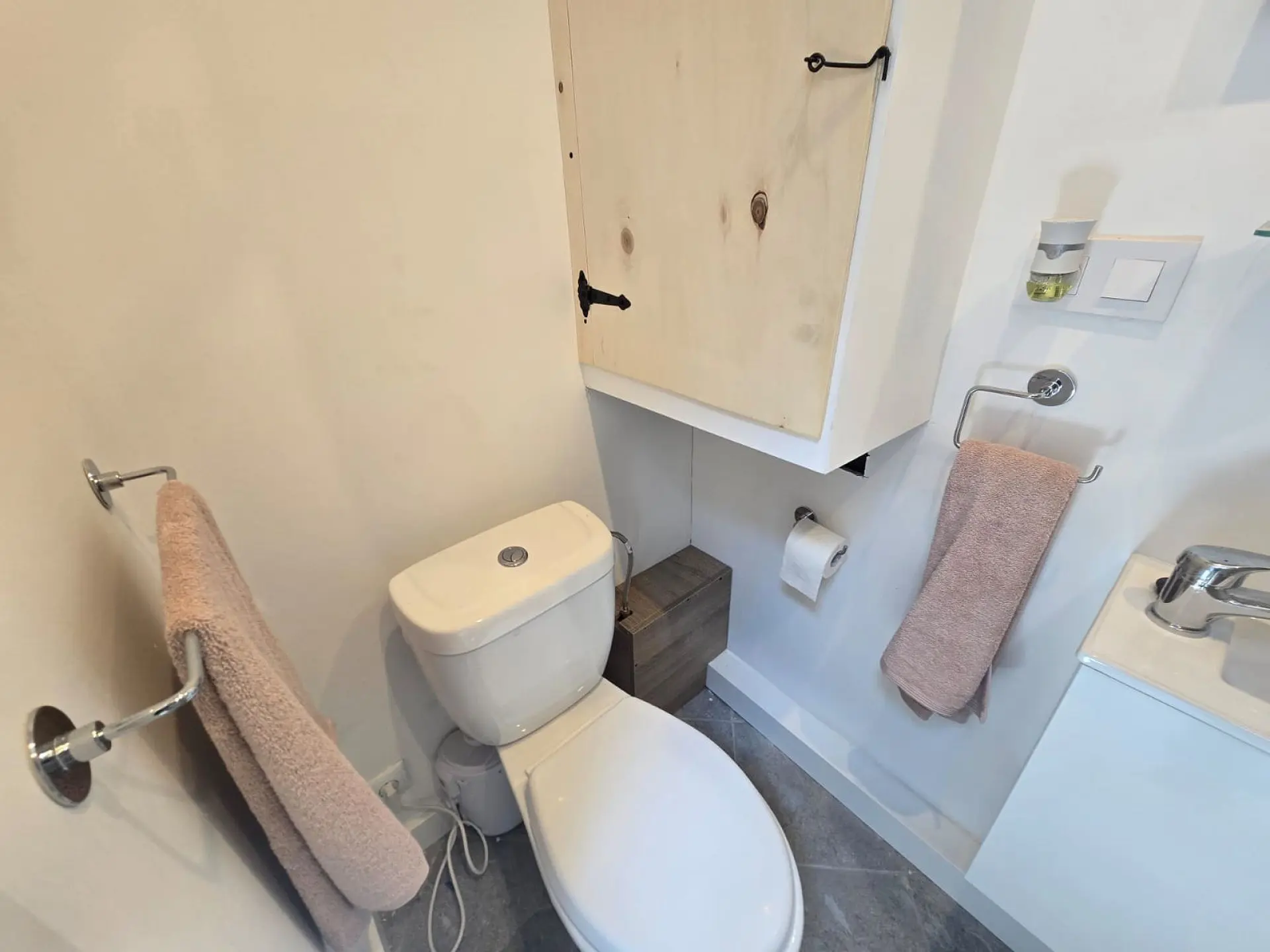Townhouse Of 72 M² In Sax