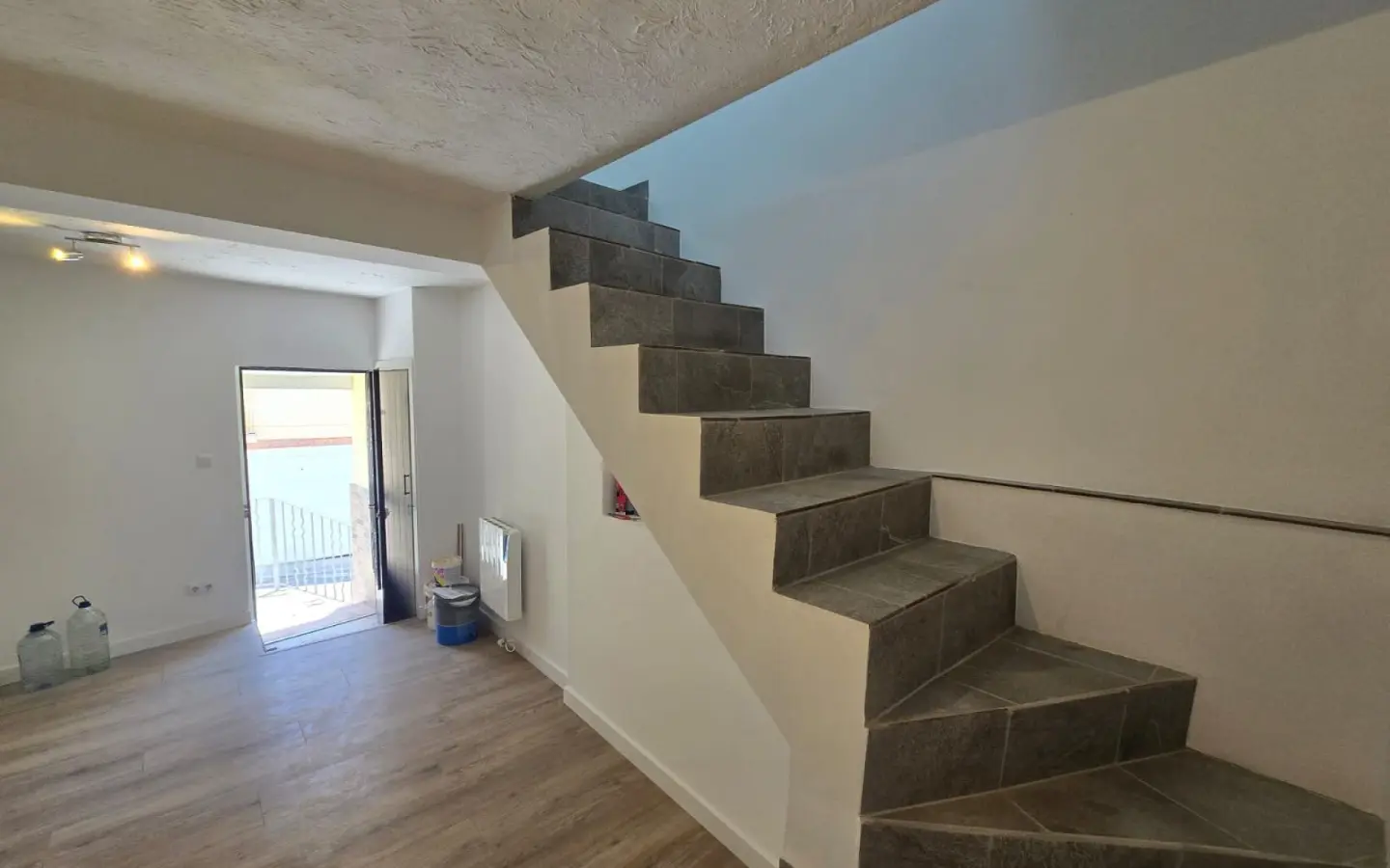 Townhouse Of 72 M² In Sax