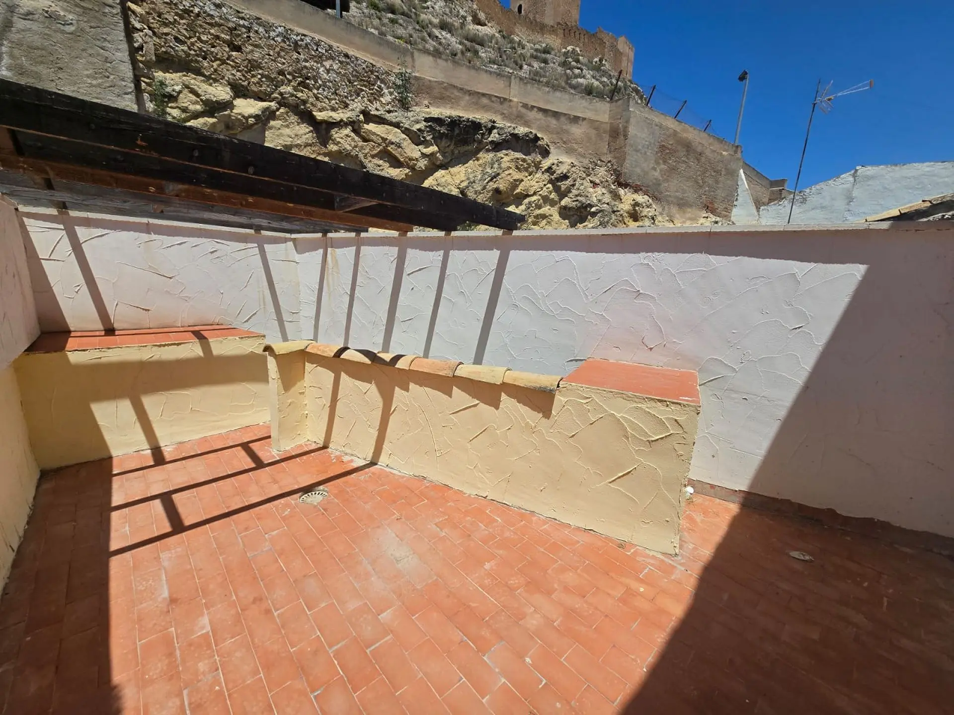 Townhouse Of 72 M² In Sax