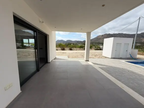 4-bedroom Detached Villa In Macisvenda, Spain (177 M²)