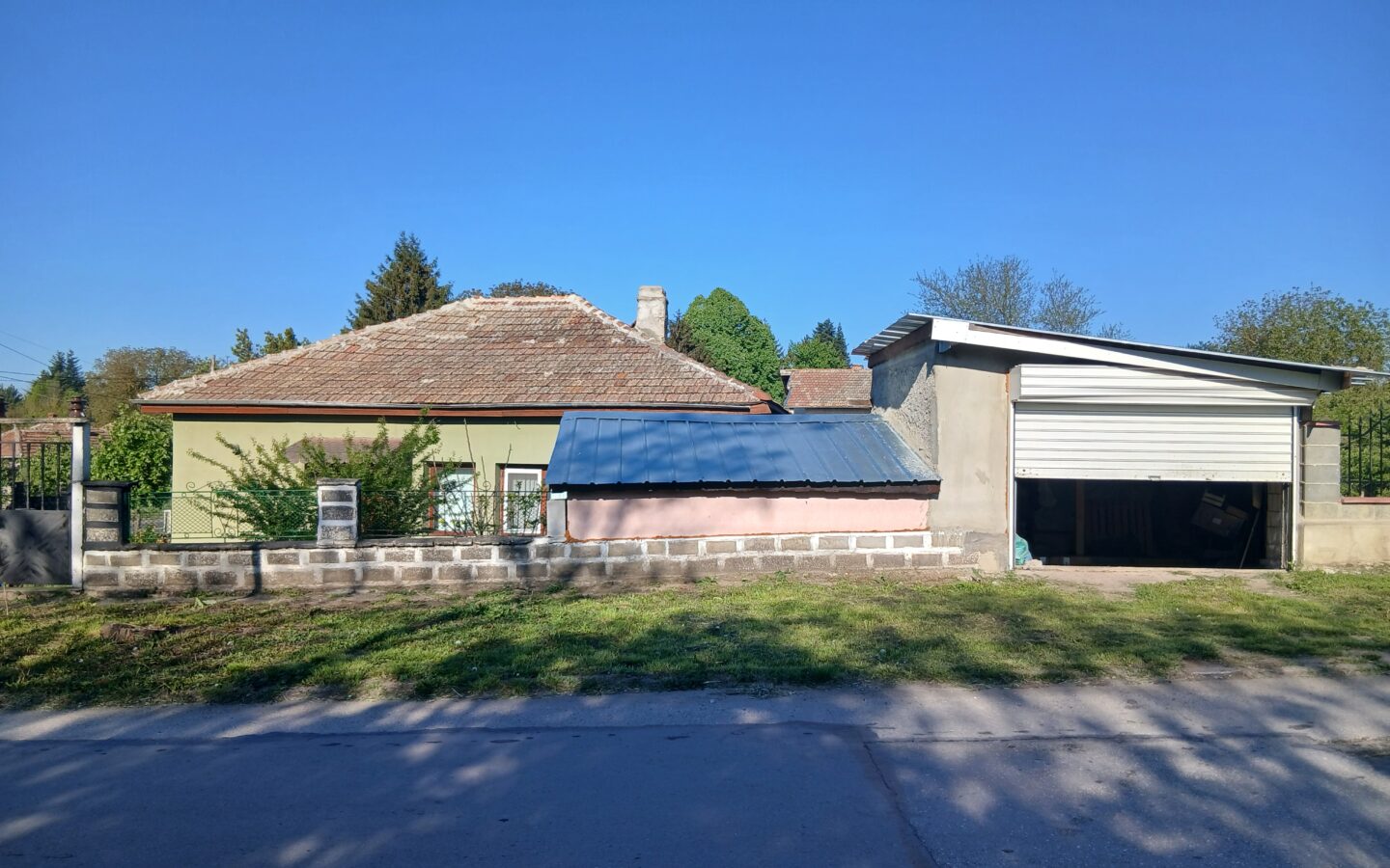 Country House Of 120 M² With Proximity To Sea And Constanta In Preselentsi, Dobrich Region