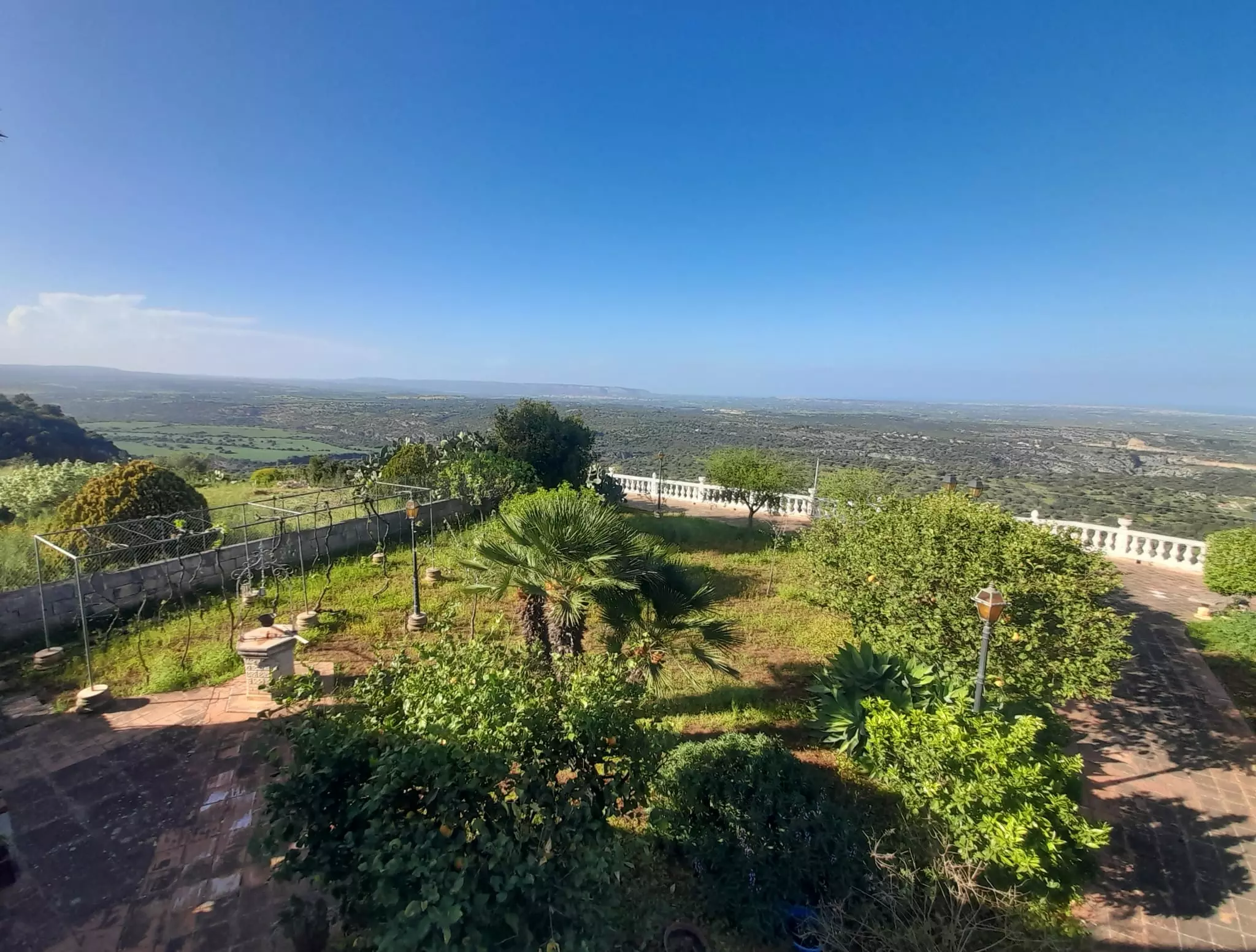 Villa Of 200 M² With Sea View In Noto