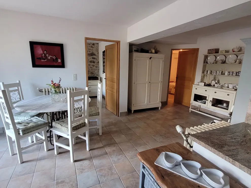House Of 250 M² In Saint Genies De Fontedit