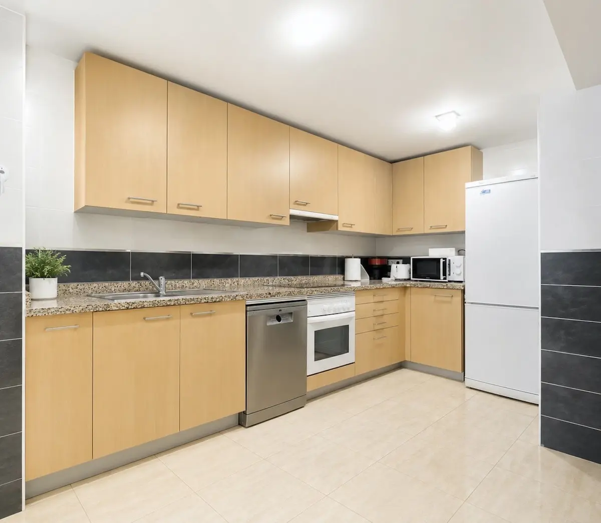 Apartment Of 96 M² In Estepona, Spain