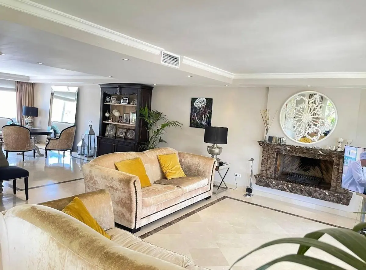 Semi-detached House Of 250 M² With Sea View In Costalita, Spain