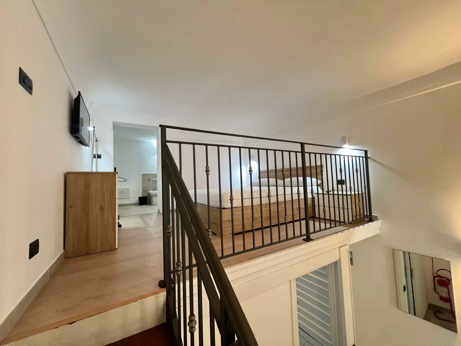 Apartment Of 85 M² With Balcony In Via Gorizia