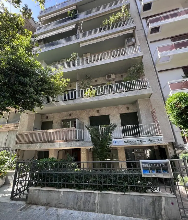 Flat Of 156 M² In Athens